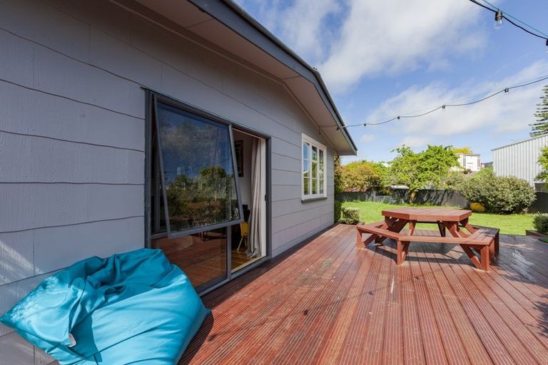 Photo of property in 13 Harker Street, Waipawa, 4210