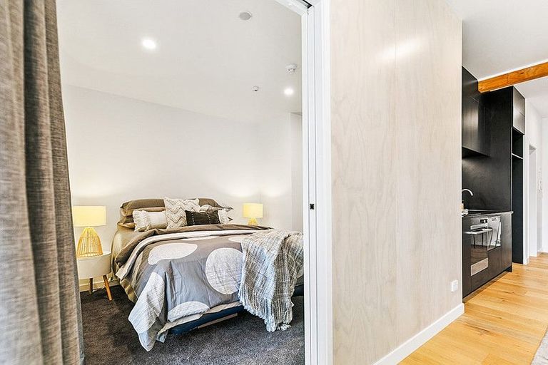 Photo of property in 3/167 Hobsonville Point Road, Hobsonville, Auckland, 0616