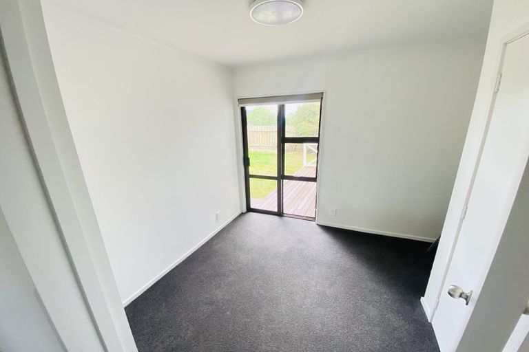 Photo of property in 145 Colwill Road, Massey, Auckland, 0614