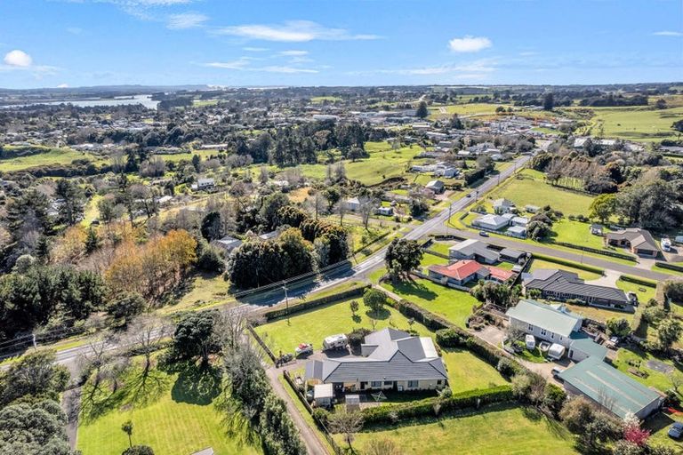 Photo of property in 137 Colombo Road, Waiuku, 2123