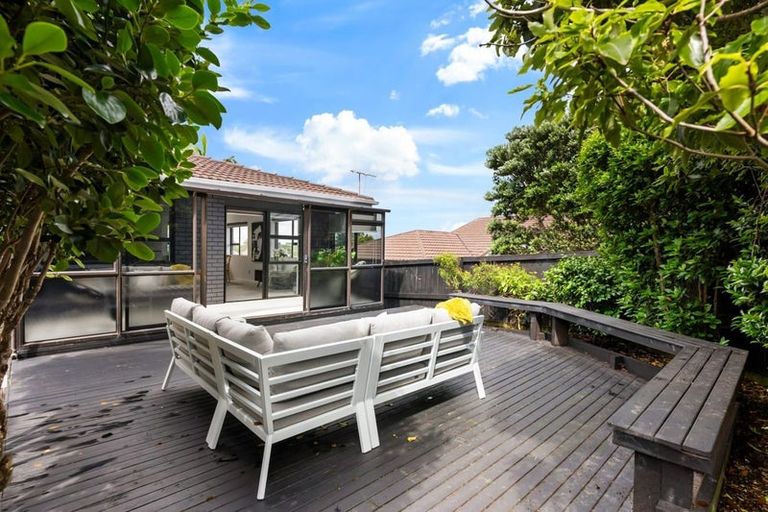 Photo of property in 1/131 Botany Road, Botany Downs, Auckland, 2010