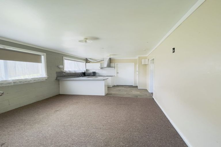 Photo of property in 12 Tahi Terrace, Glen Eden, Auckland, 0602
