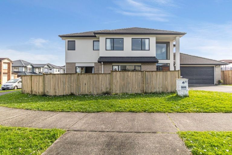 Photo of property in 37 Kestev Drive, Flat Bush, Auckland, 2016