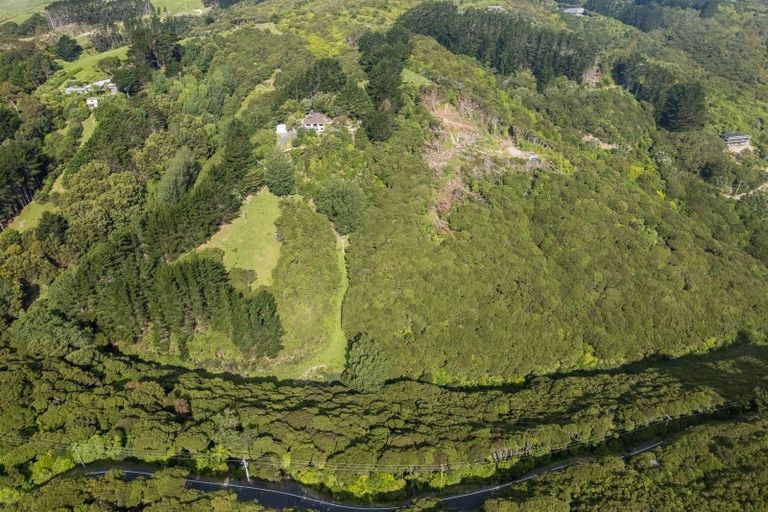 Photo of property in 104 Airlie Road, Plimmerton, Porirua, 5026