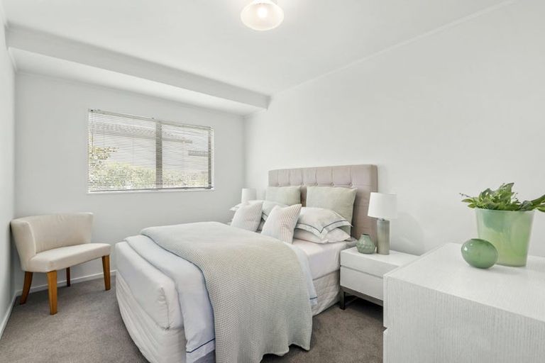 Photo of property in 1/12 Corunna Road, Milford, Auckland, 0620