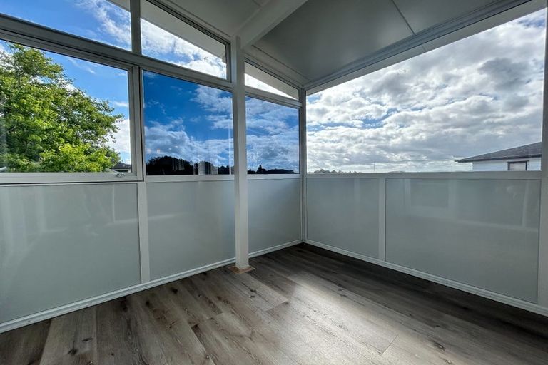 Photo of property in 203 Don Buck Road, Massey, Auckland, 0614