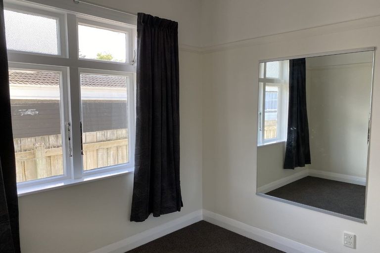 Photo of property in 26 Weka Street, Miramar, Wellington, 6022
