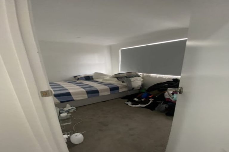 Photo of property in 1/30 Sunnyfield Crescent, Glenfield, Auckland, 0629