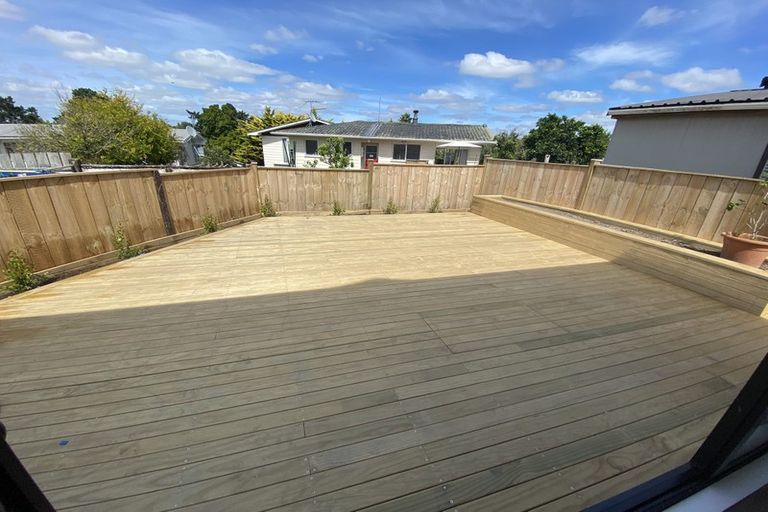 Photo of property in 32a Tupaki Place, Pakuranga Heights, Auckland, 2010