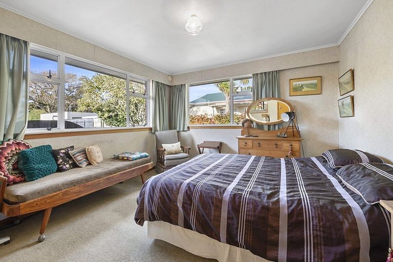 Photo of property in 275 Carrington Street, Vogeltown, New Plymouth, 4310