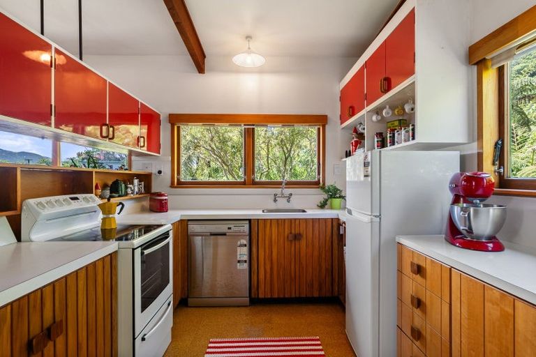 Photo of property in 6 Dorset Way, Wilton, Wellington, 6012