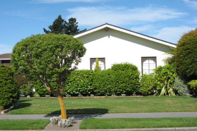 Photo of property in 16 Four Elms Place, Parklands, Christchurch, 8083