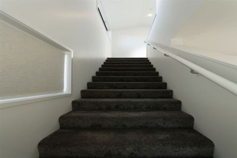 Photo of property in 8b Moa Place, Christchurch Central, Christchurch, 8013