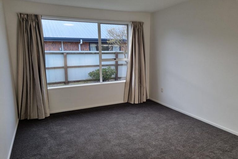 Photo of property in 2/3 Corfe Street, Ilam, Christchurch, 8041
