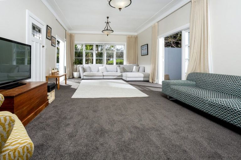 Photo of property in 181b Greenhithe Road, Greenhithe, Auckland, 0632
