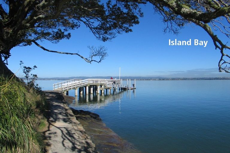 Photo of property in 3/5 Monte Cassino Place, Birkdale, Auckland, 0626