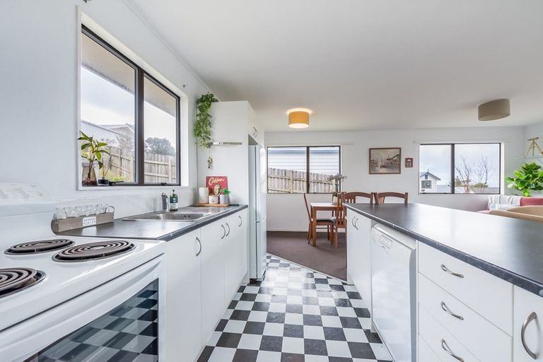 Photo of property in 5a Mossburn Grove, Kelson, Lower Hutt, 5010