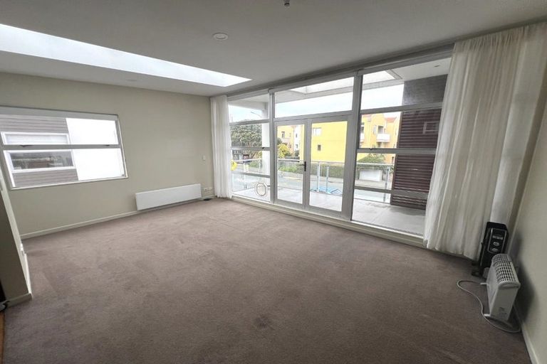 Photo of property in 306u1 Evans Bay Parade, Hataitai, Wellington, 6021
