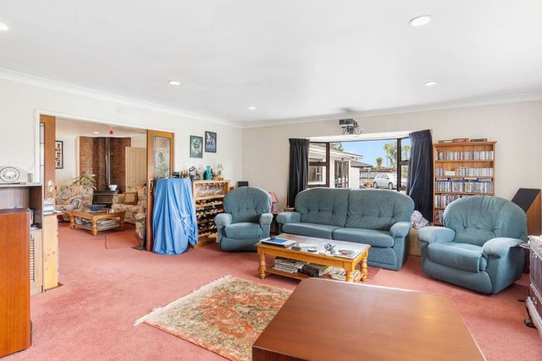 Photo of property in 591 Great South Road, Rosehill, Papakura, 2113