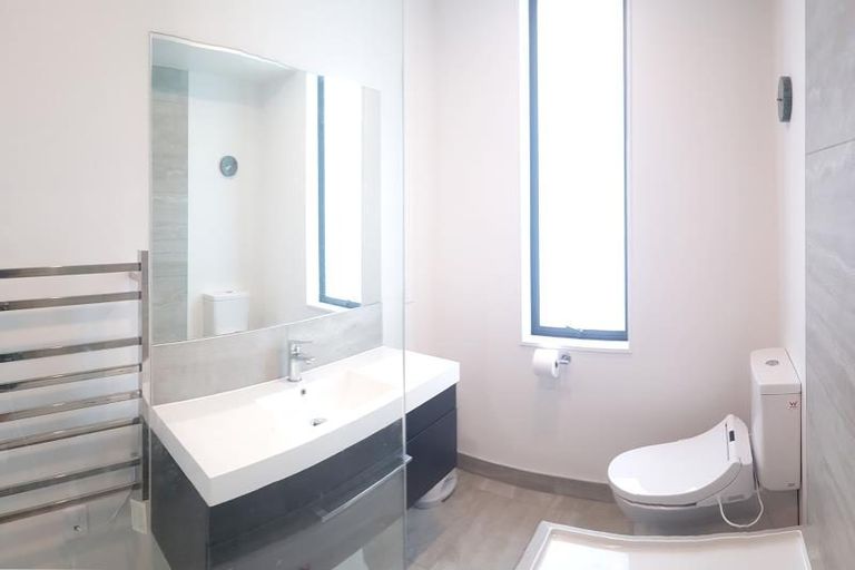 Photo of property in 1f Wilkinson Street, Oriental Bay, Wellington, 6011