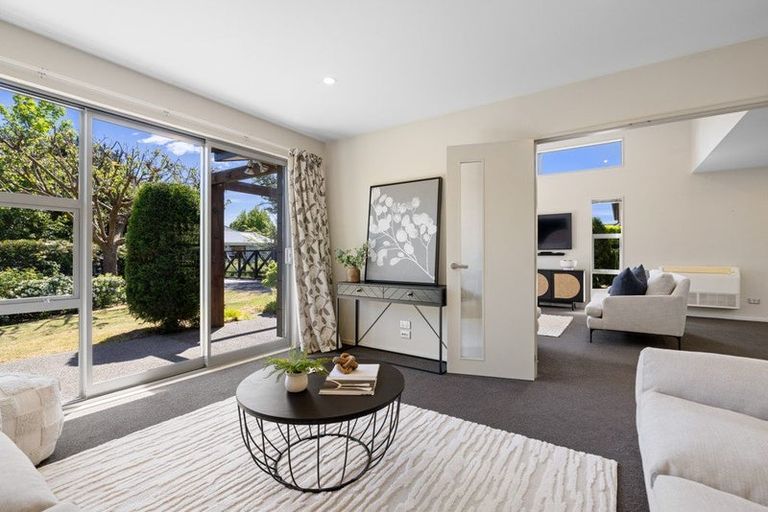 Photo of property in 14 Redwood Place, St Albans, Christchurch, 8052