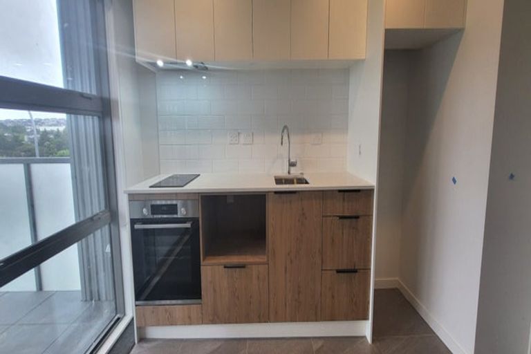 Photo of property in 203/26 Shortfin Place, Flat Bush, Auckland, 2019