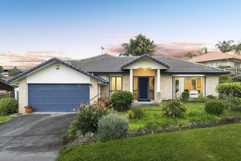 Photo of property in 6 Rosebay Rise, Henderson, Auckland, 0610