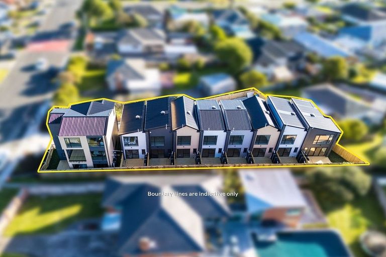 Photo of property in 4/442 Old Te Atatu Road, Te Atatu Peninsula, Auckland, 0610