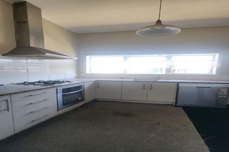 Photo of property in 308 Massey Road, Mangere East, Auckland, 2024