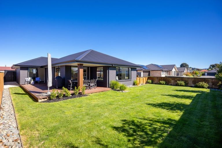 Photo of property in 16 Thomas Way, Brightwater, 7022