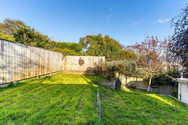 Photo of property in 27 Marine Parade, Macandrew Bay, Dunedin, 9014