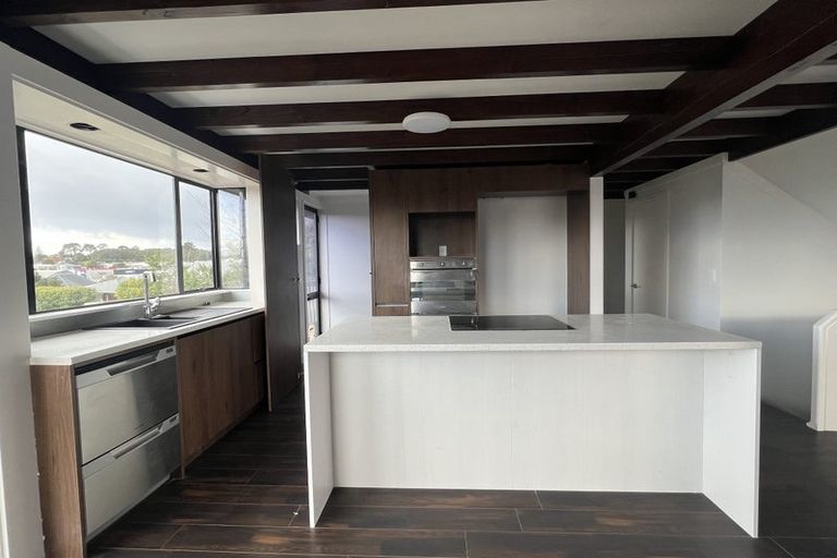 Photo of property in 1/47 Centorian Drive, Windsor Park, Auckland, 0632