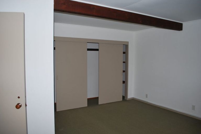 Photo of property in 28 Mckerrow Place, Sunshine Bay, Queenstown, 9300