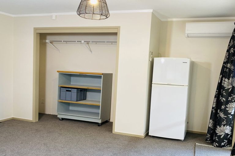 Photo of property in 243 Hobsonville Road, Hobsonville, Auckland, 0618