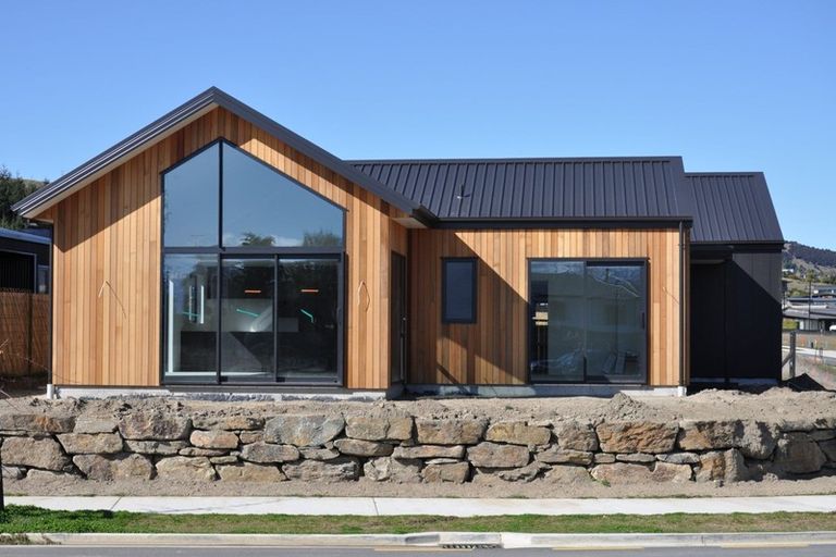 Photo of property in 47 Clearview Street, Wanaka, 9305