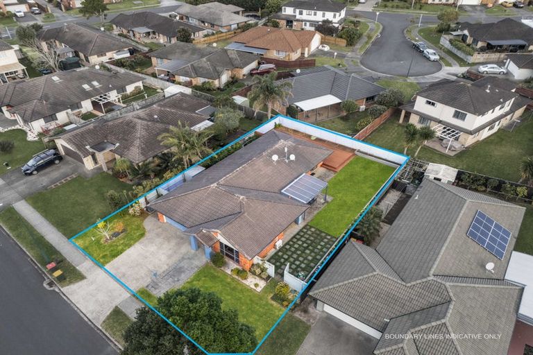 Photo of property in 16 Turnberry Drive, Wattle Downs, Auckland, 2103