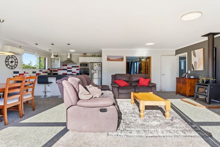Photo of property in 27 Green Island Bush Road, Blackhead, Dunedin, 9076