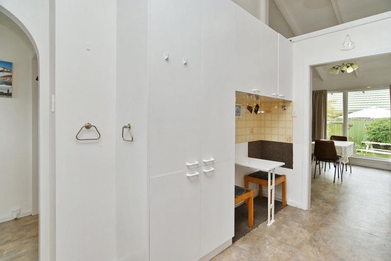 Photo of property in 2/1 Leeman Place, Redwood, Christchurch, 8051