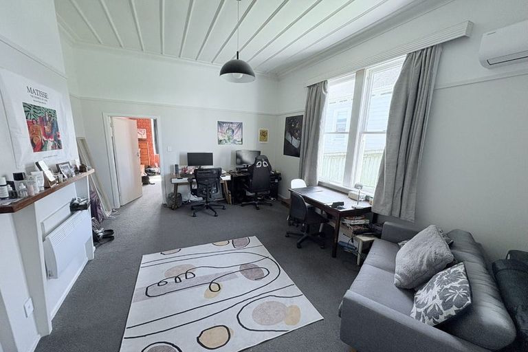 Photo of property in 84 Tiber Street, Island Bay, Wellington, 6023