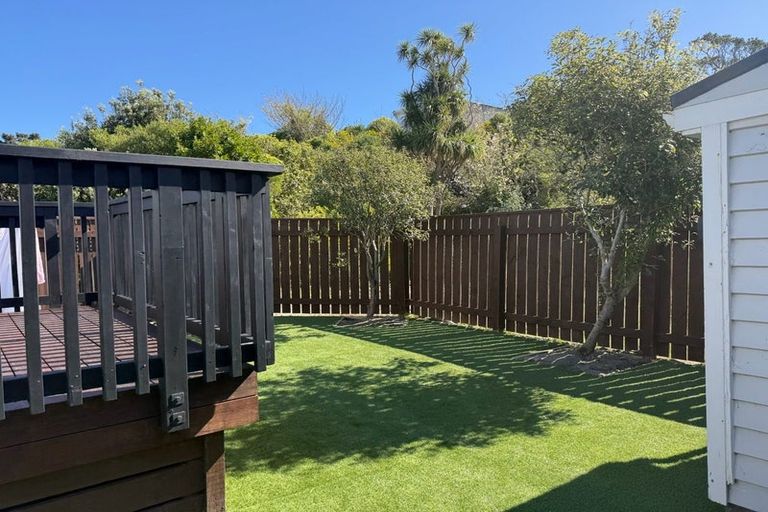 Photo of property in 21 Raumati Terrace, Khandallah, Wellington, 6035