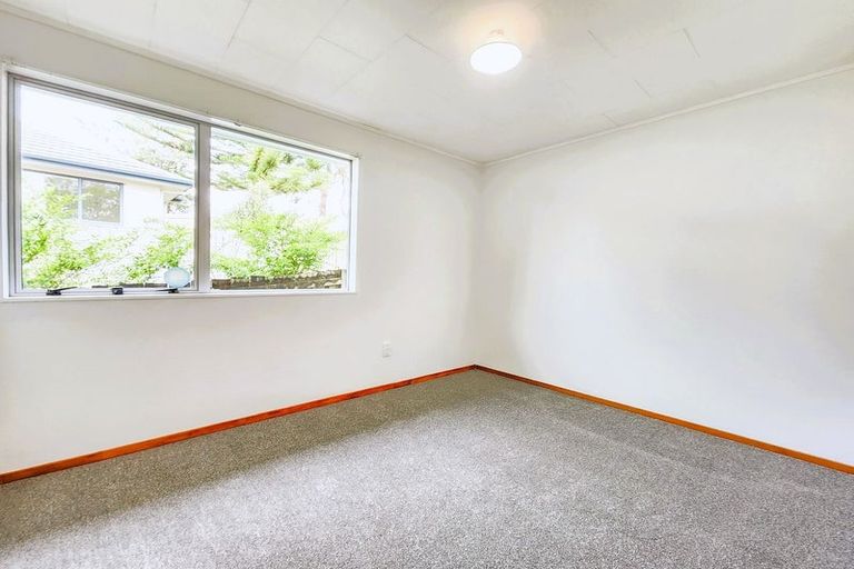 Photo of property in 7 Garton Drive, Massey, Auckland, 0614
