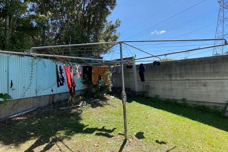 Photo of property in 16 Milich Terrace, Te Atatu South, Auckland, 0610