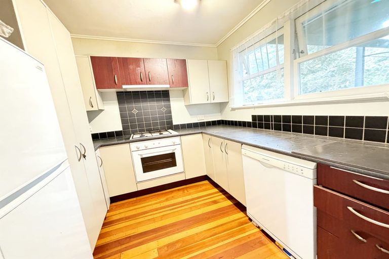 Photo of property in 26 Rotoiti Avenue, Pakuranga Heights, Auckland, 2010