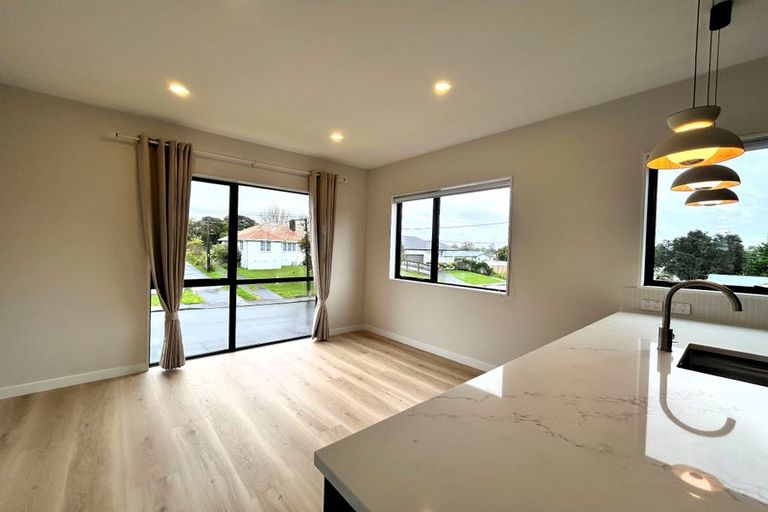 Photo of property in 17a Bardia Street, Belmont, Auckland, 0622