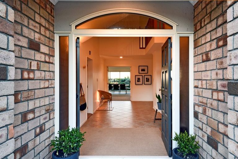 Photo of property in 124 Vaughans Road, Long Bay, Albany, 0792