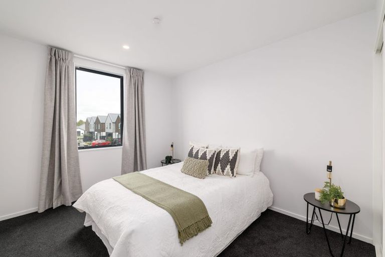 Photo of property in 11 Malaga Crescent, Harewood, Christchurch, 8051