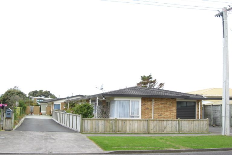 Photo of property in 17 Sackville Street, Fitzroy, New Plymouth, 4312