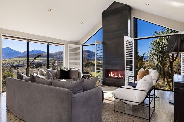Photo of property in 1 Mckellar Drive, Jacks Point, Queenstown, 9371