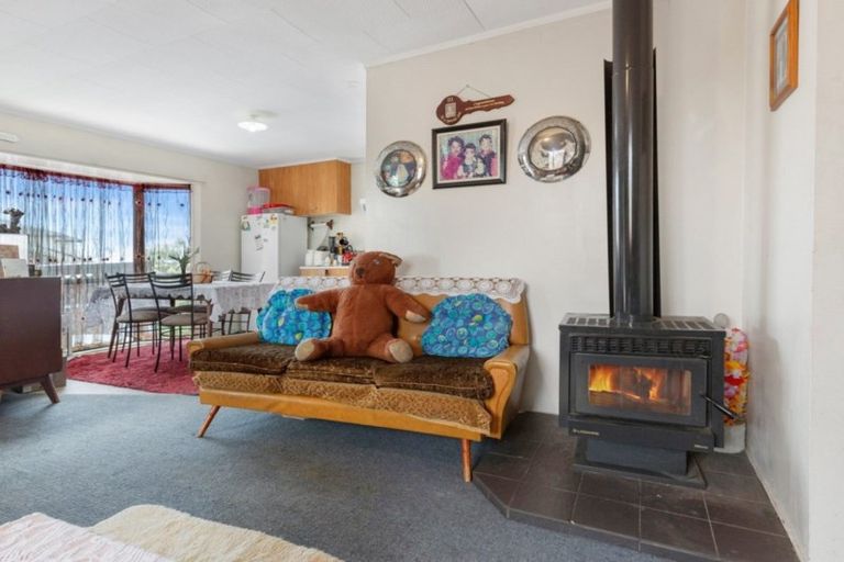 Photo of property in 2/8 Ashlynne Avenue, Papatoetoe, Auckland, 2025