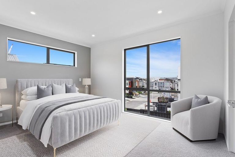 Photo of property in 18 Hema Road, Hobsonville, 0616